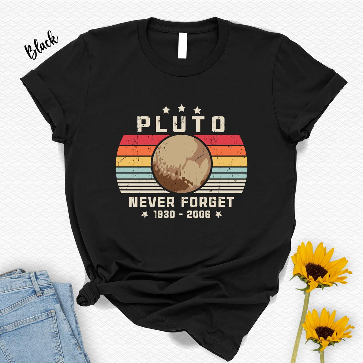 Retro Pluto Never Forget T-Shirt: Astronomy Gift