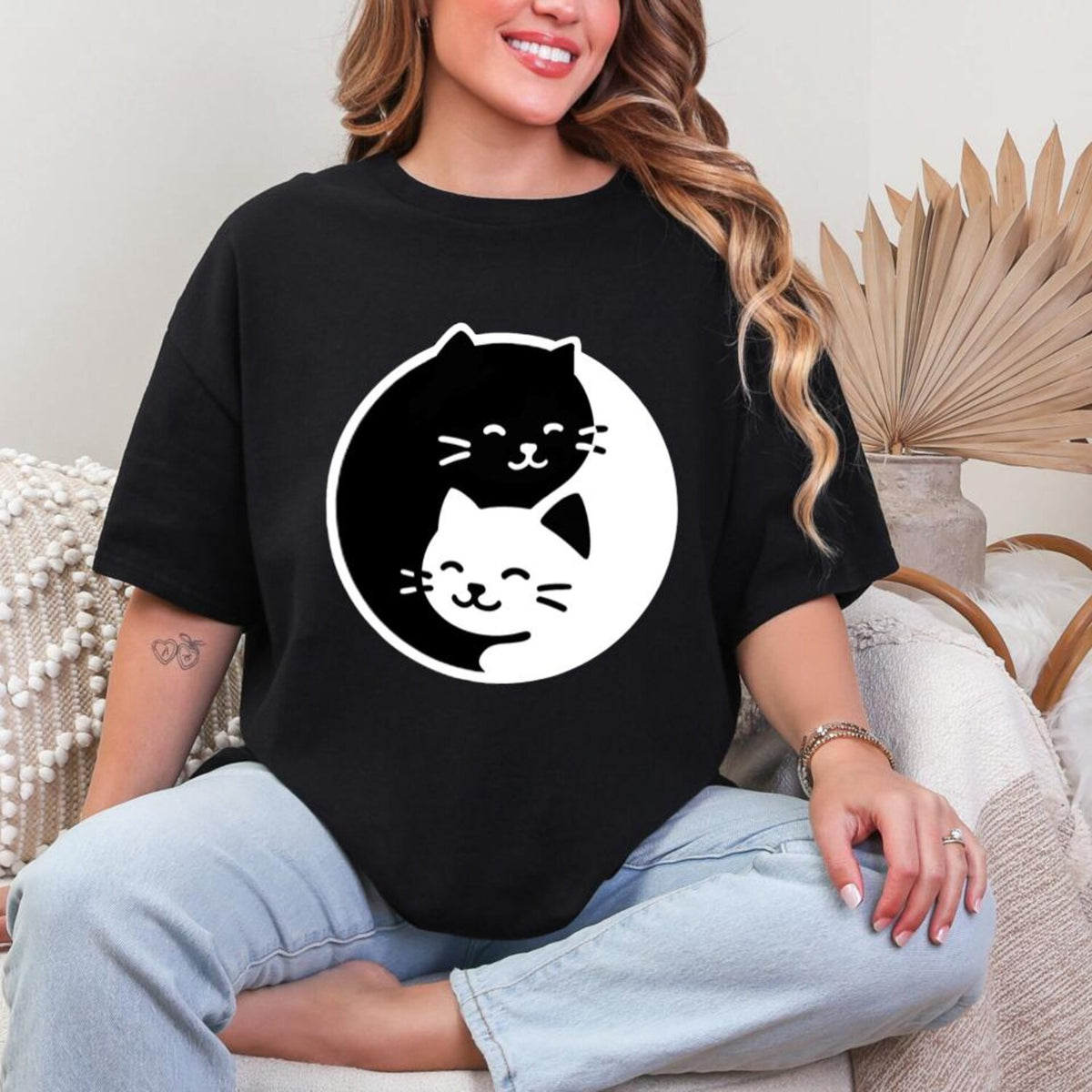 Yin Yang Cat T-Shirt / Yin Yang Cat Lover Gift / Cute Cats Tee / Sweet Kittens Unique Kawaii Aesthetic Gift, Yin Yang Shirt