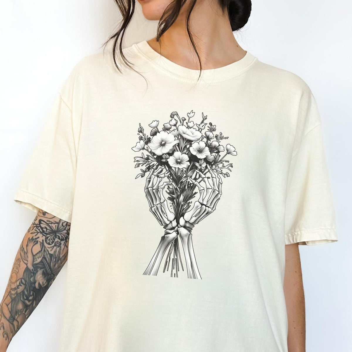 Skeleton Hands Holding Bouquet T-shirt| Unisex Short Sleeve Tee | Comfort Colors 1717 | Alt Clothing | Cute Edgy Floral Shirt | Gardening